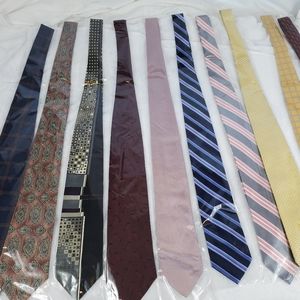 Vintage and modern lot of 10 mens ties